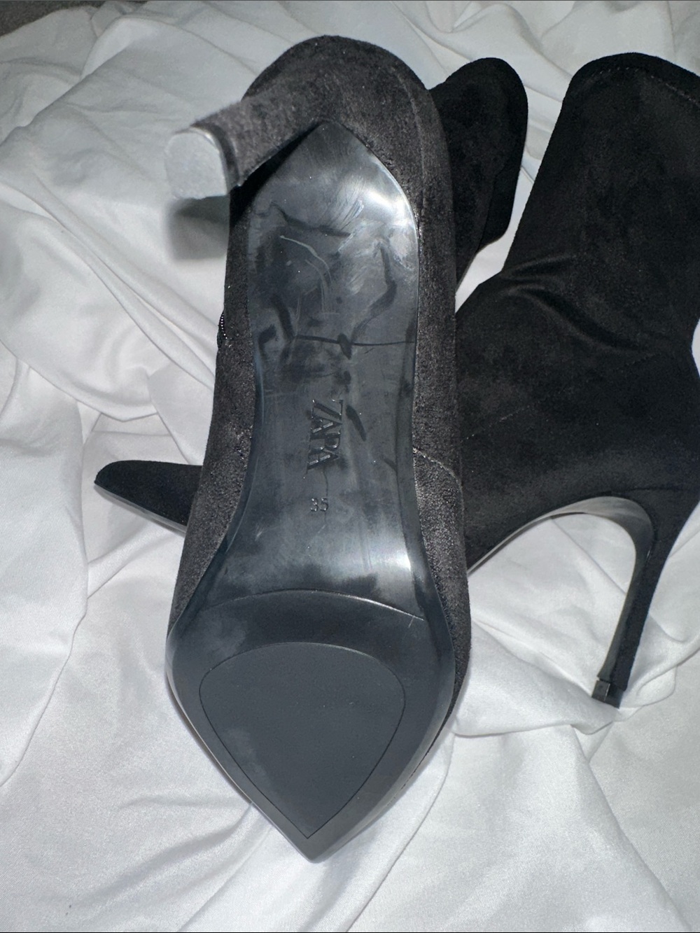 NWT Black Suede Pointed Toe Stiletto Above the Ankle Boot Size 5 - Picture 5 of 5